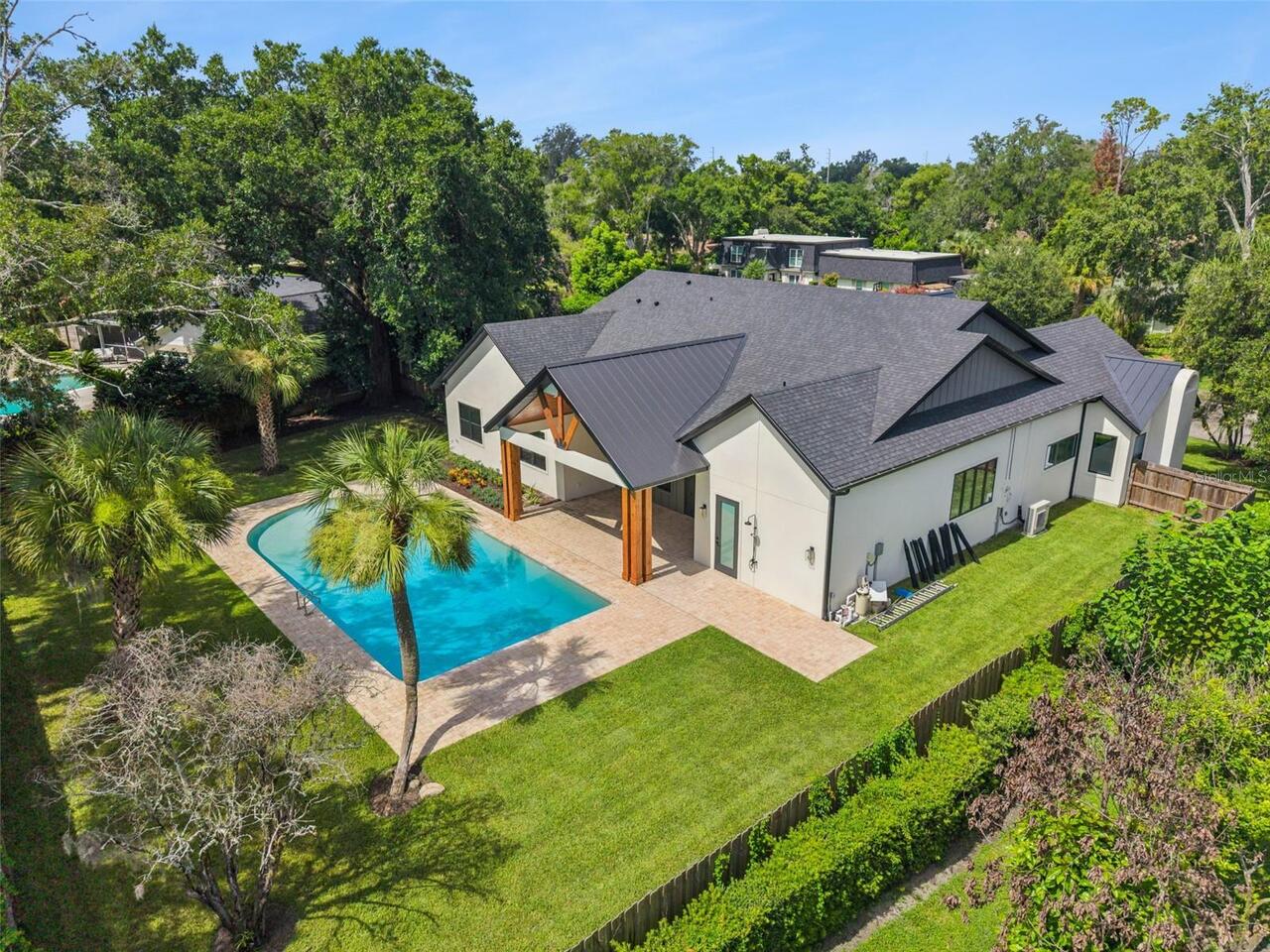 Listing Photo 8