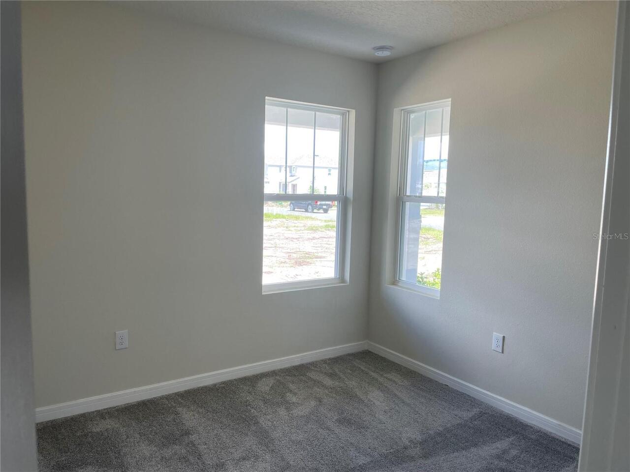 Listing Photo 9