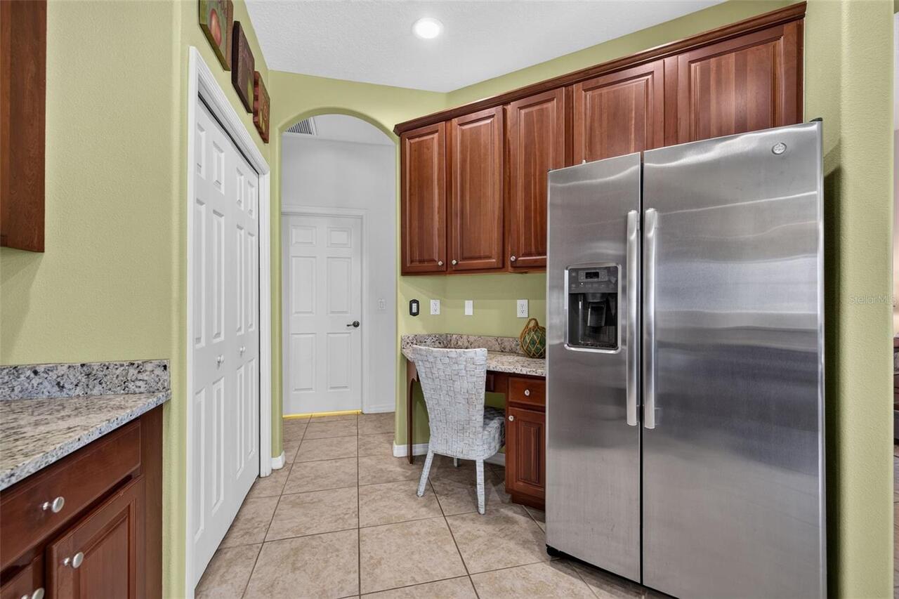 Listing Photo 11