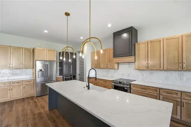 Listing Photo 18