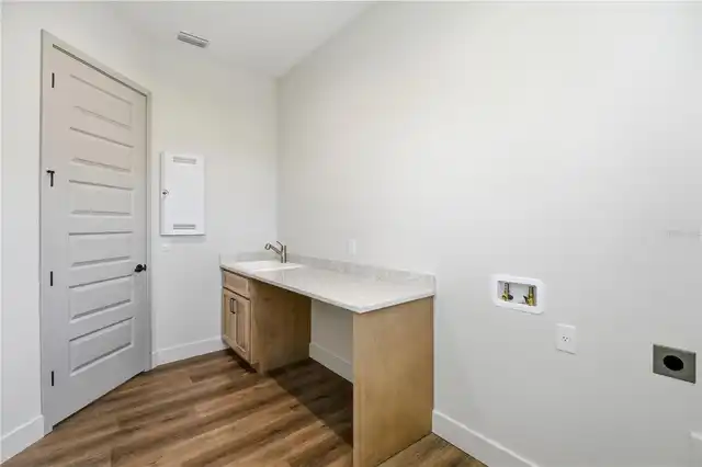 Listing Photo 28