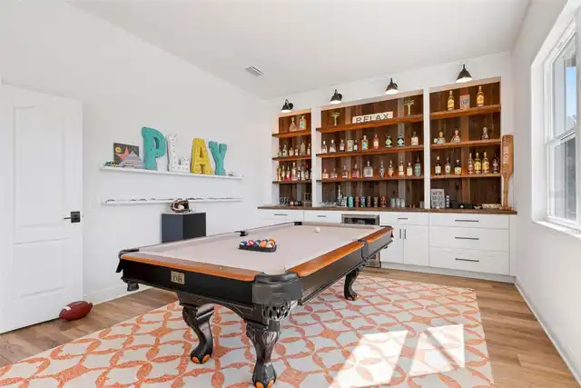 Listing Photo 16
