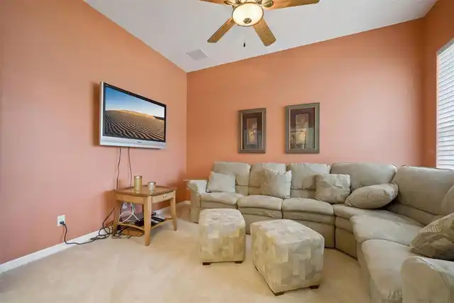 Listing Photo 7