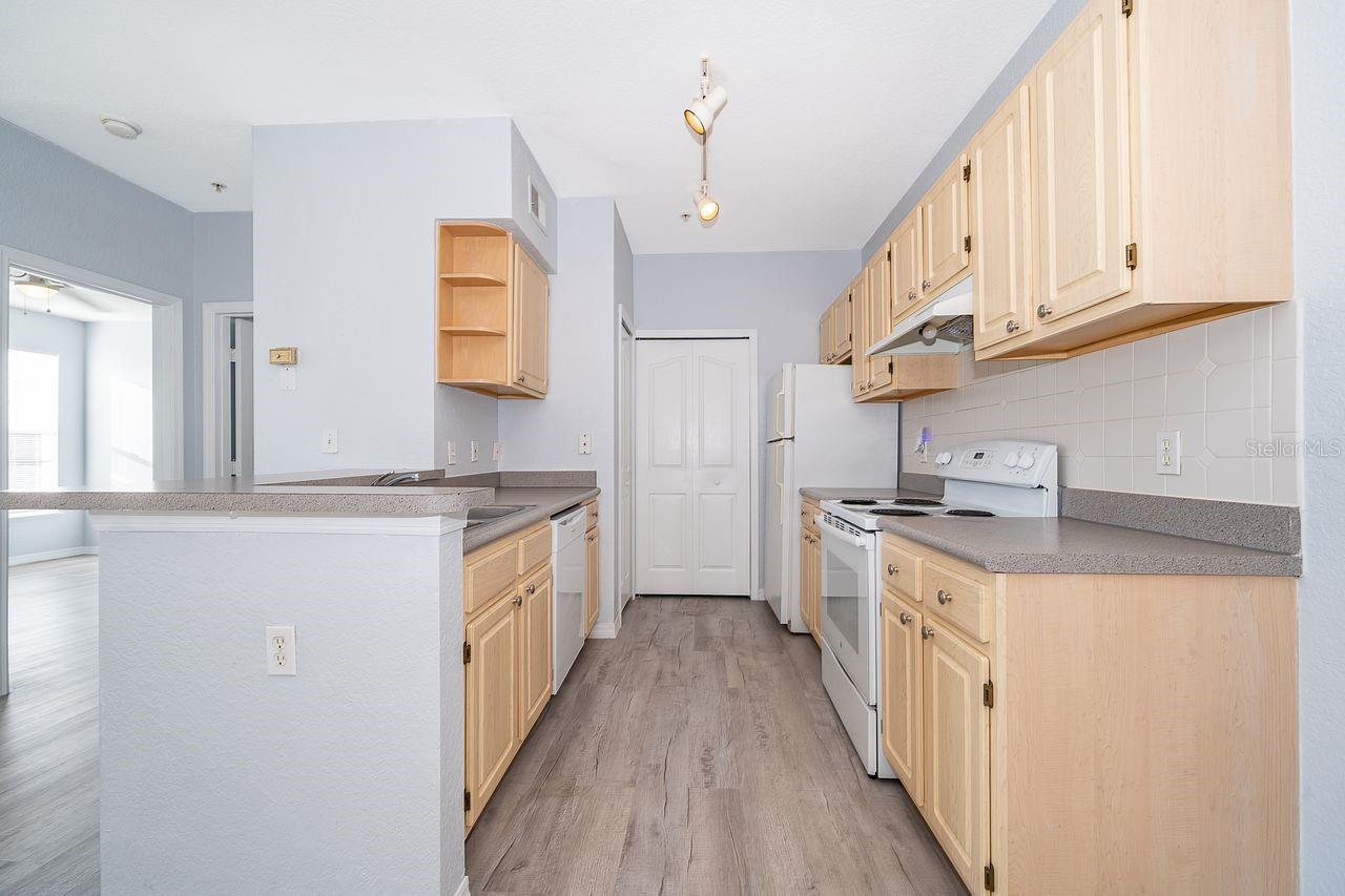 Listing Photo 10