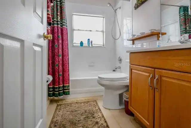 Listing Photo 9