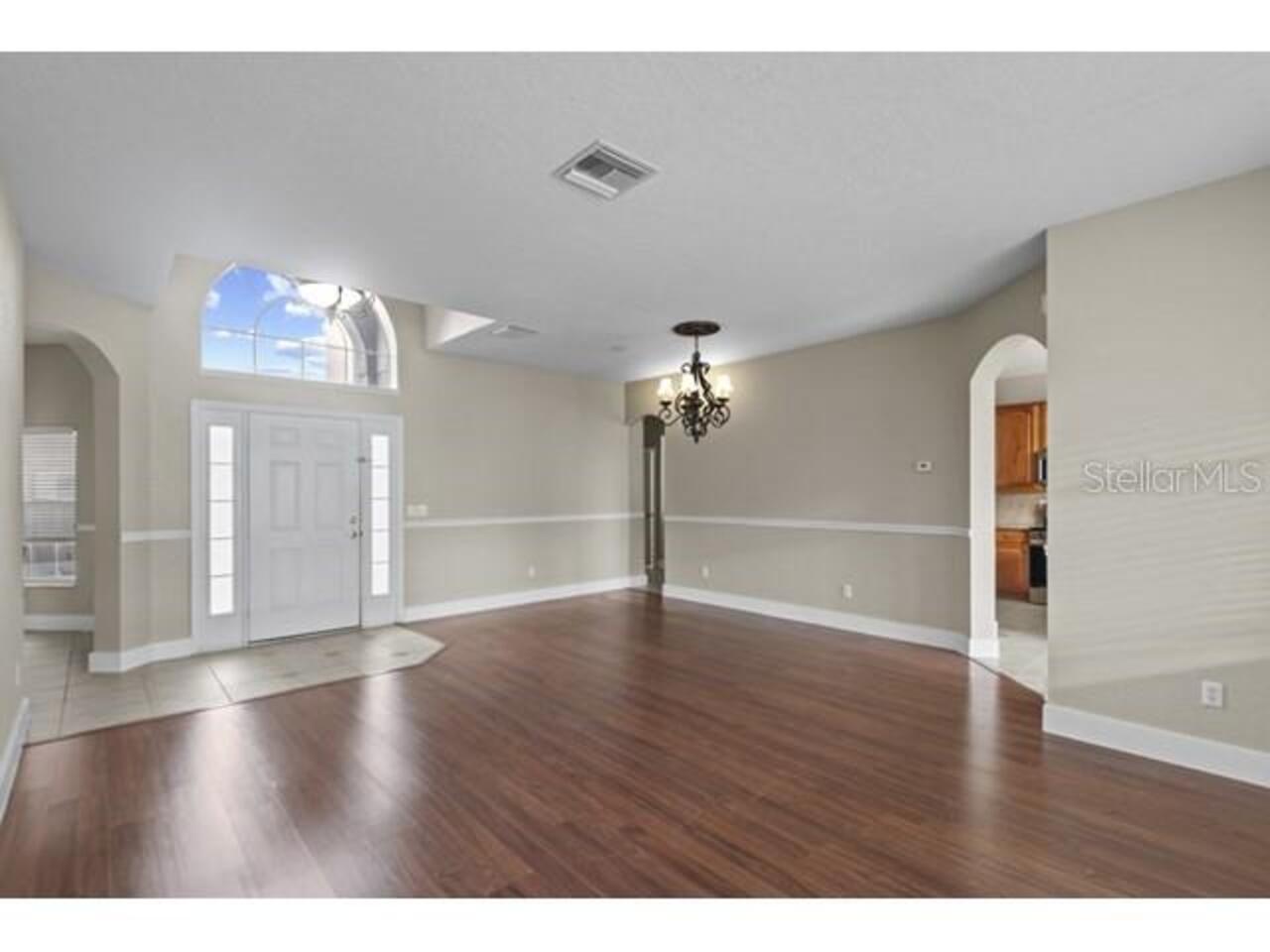 Listing Photo 10