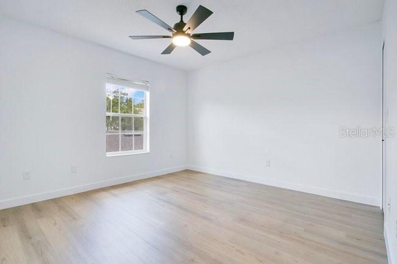 Listing Photo 12