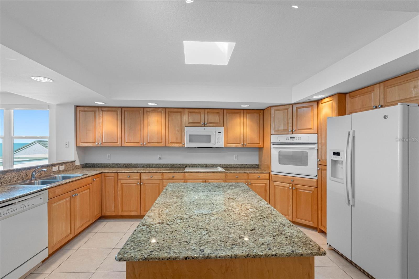 Listing Photo 9