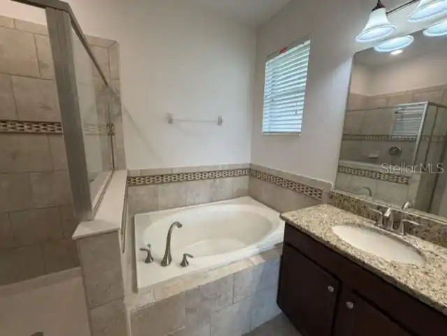 Listing Photo 12