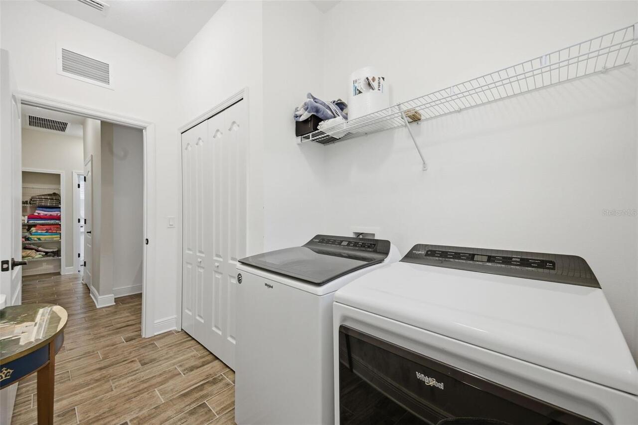Listing Photo 11