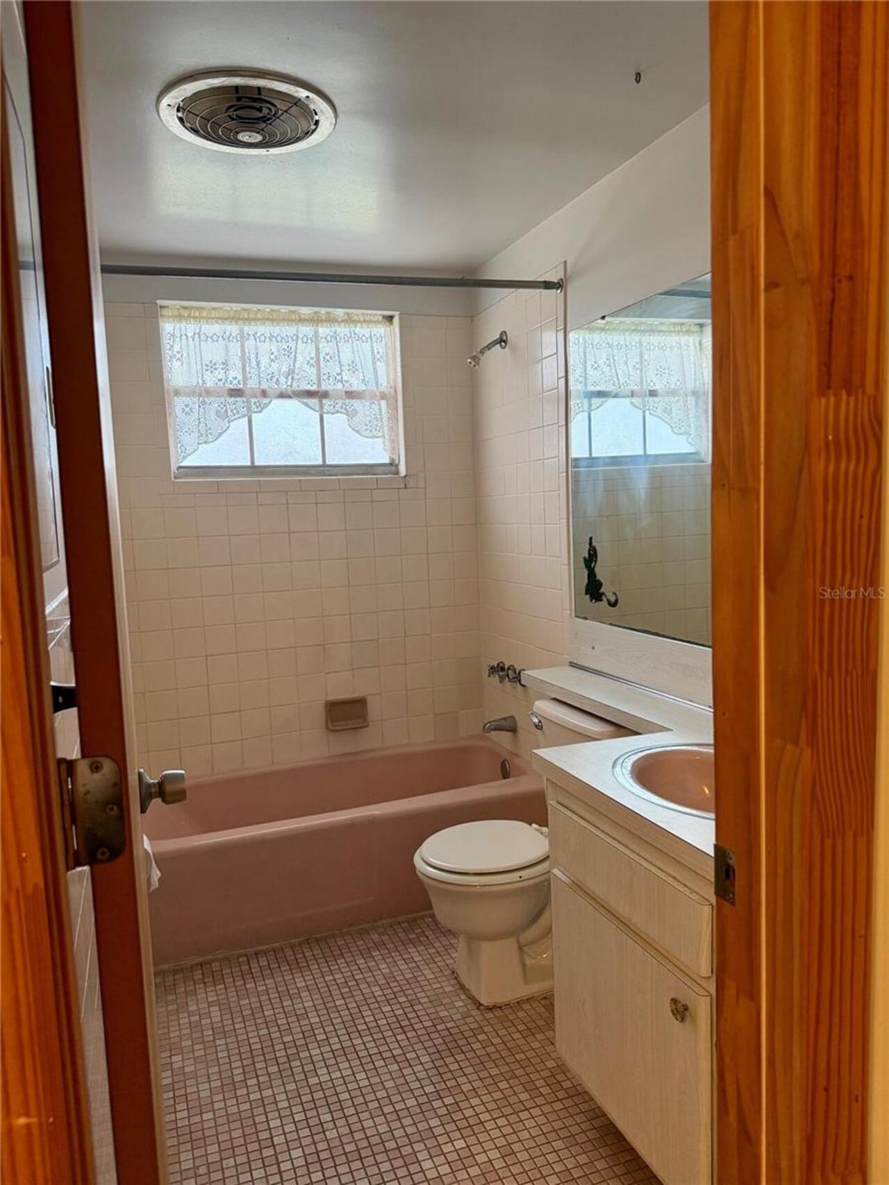 Listing Photo 16