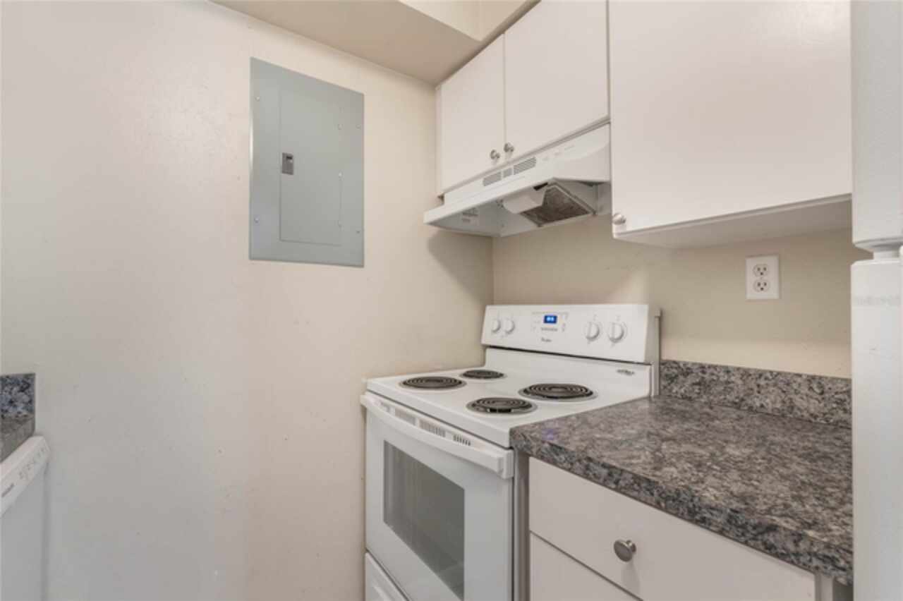 Listing Photo 9