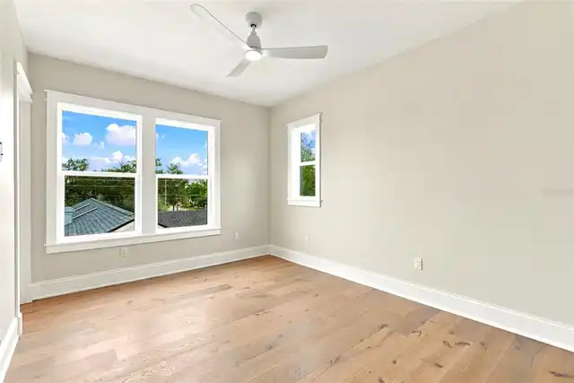 Listing Photo 23