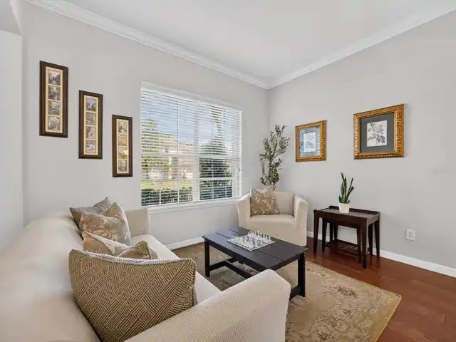 Listing Photo 12