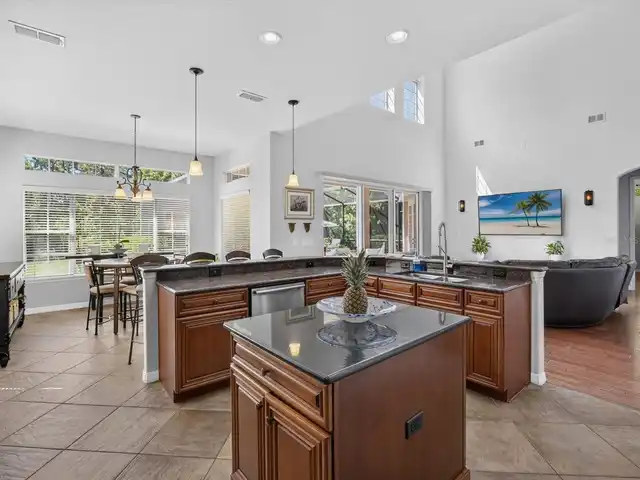 Listing Photo 18