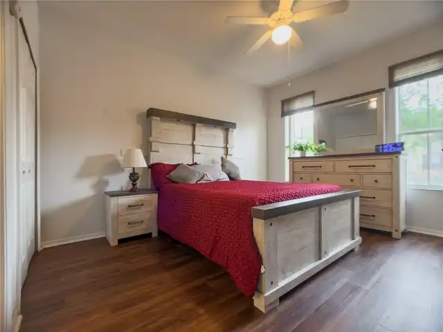 Listing Photo 17