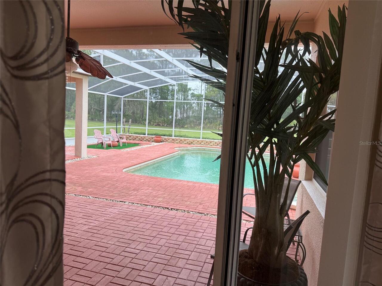 Listing Photo 16