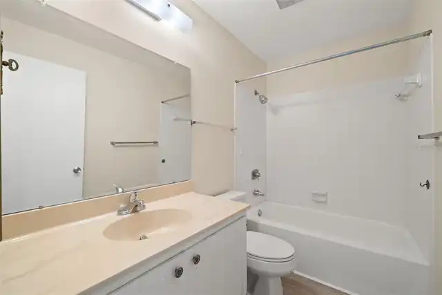 Listing Photo 19