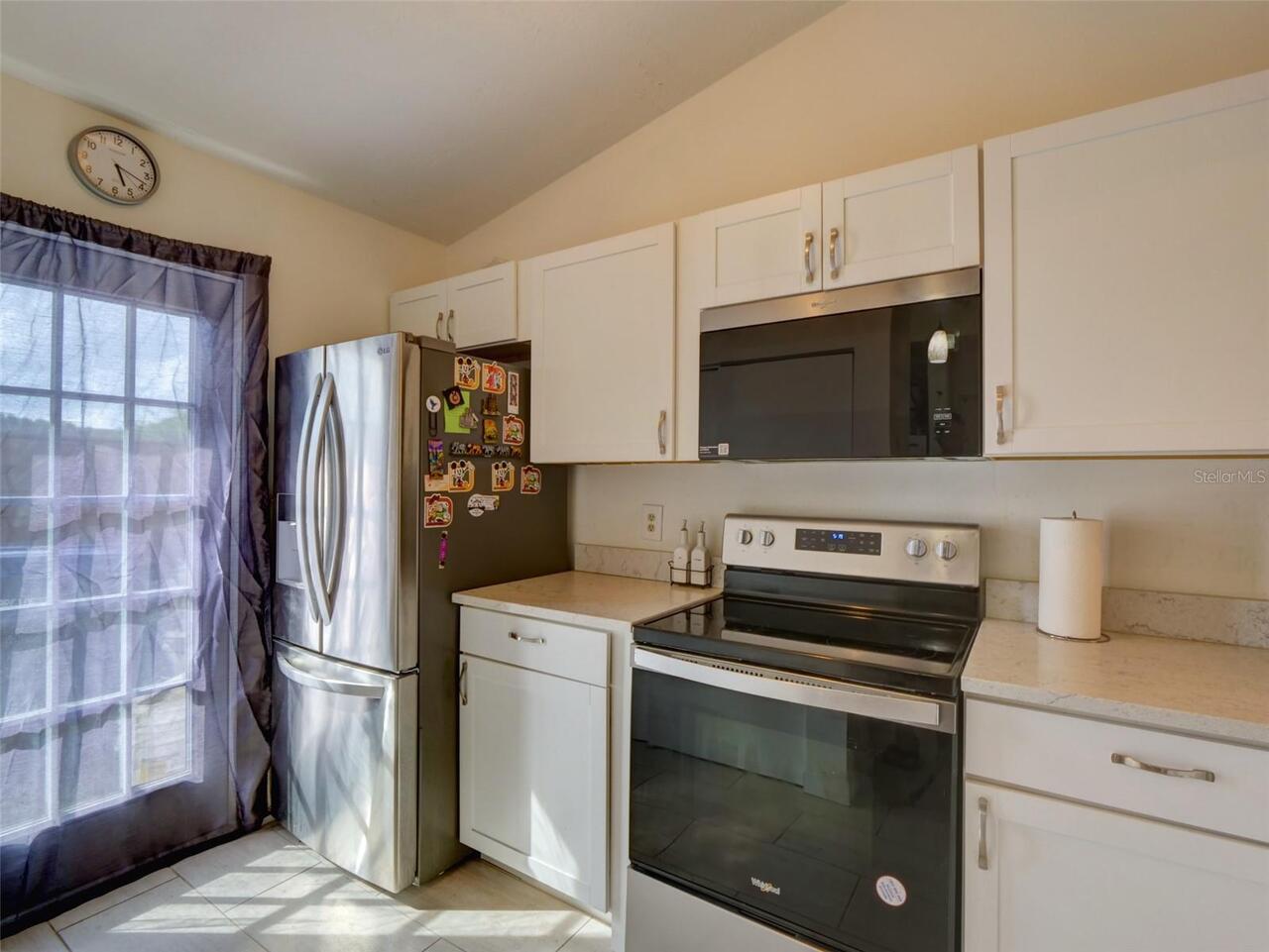 Listing Photo 11