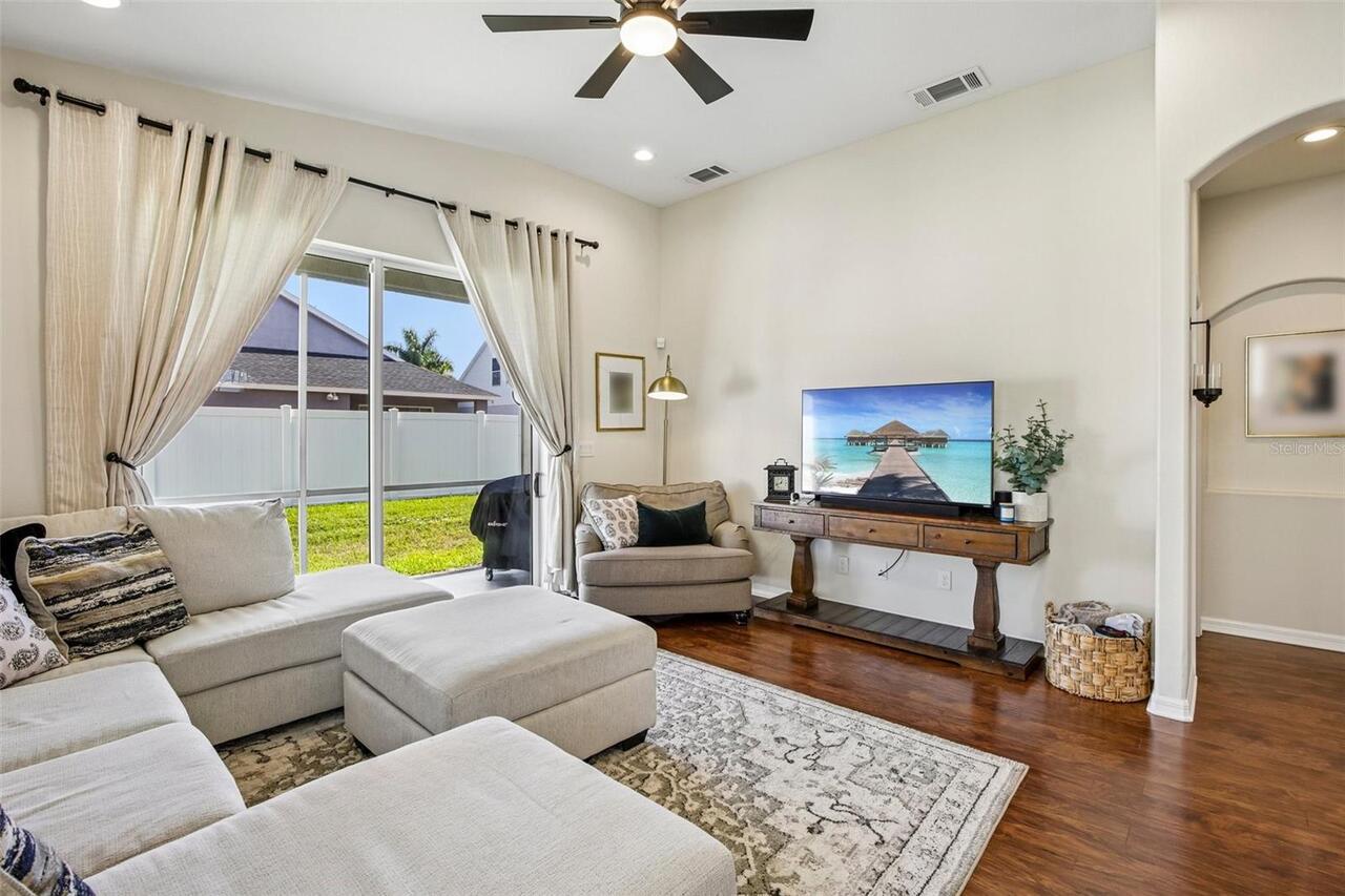Listing Photo 9