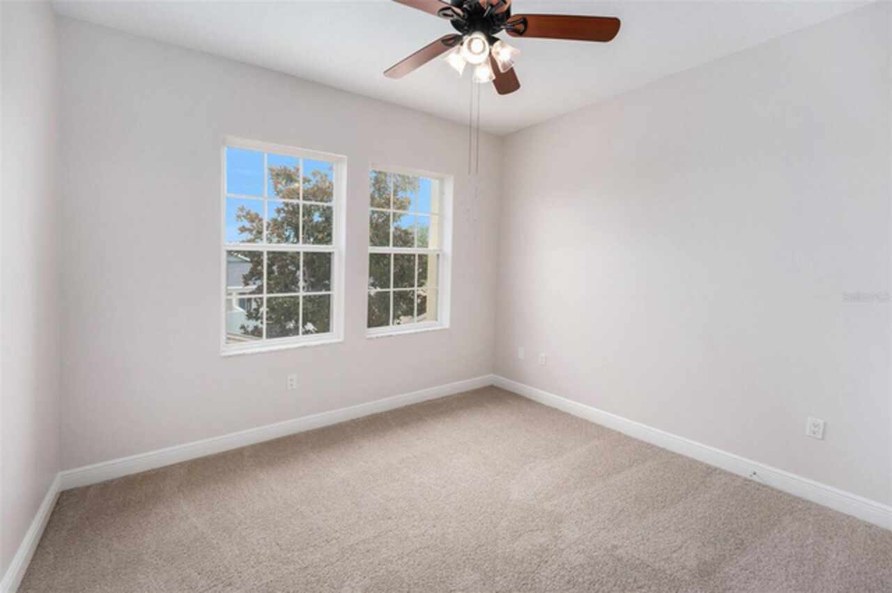 Listing Photo 16