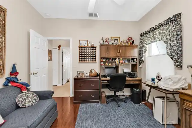 Listing Photo 18