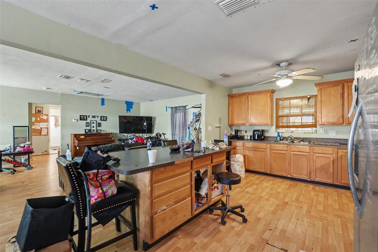 Listing Photo 11