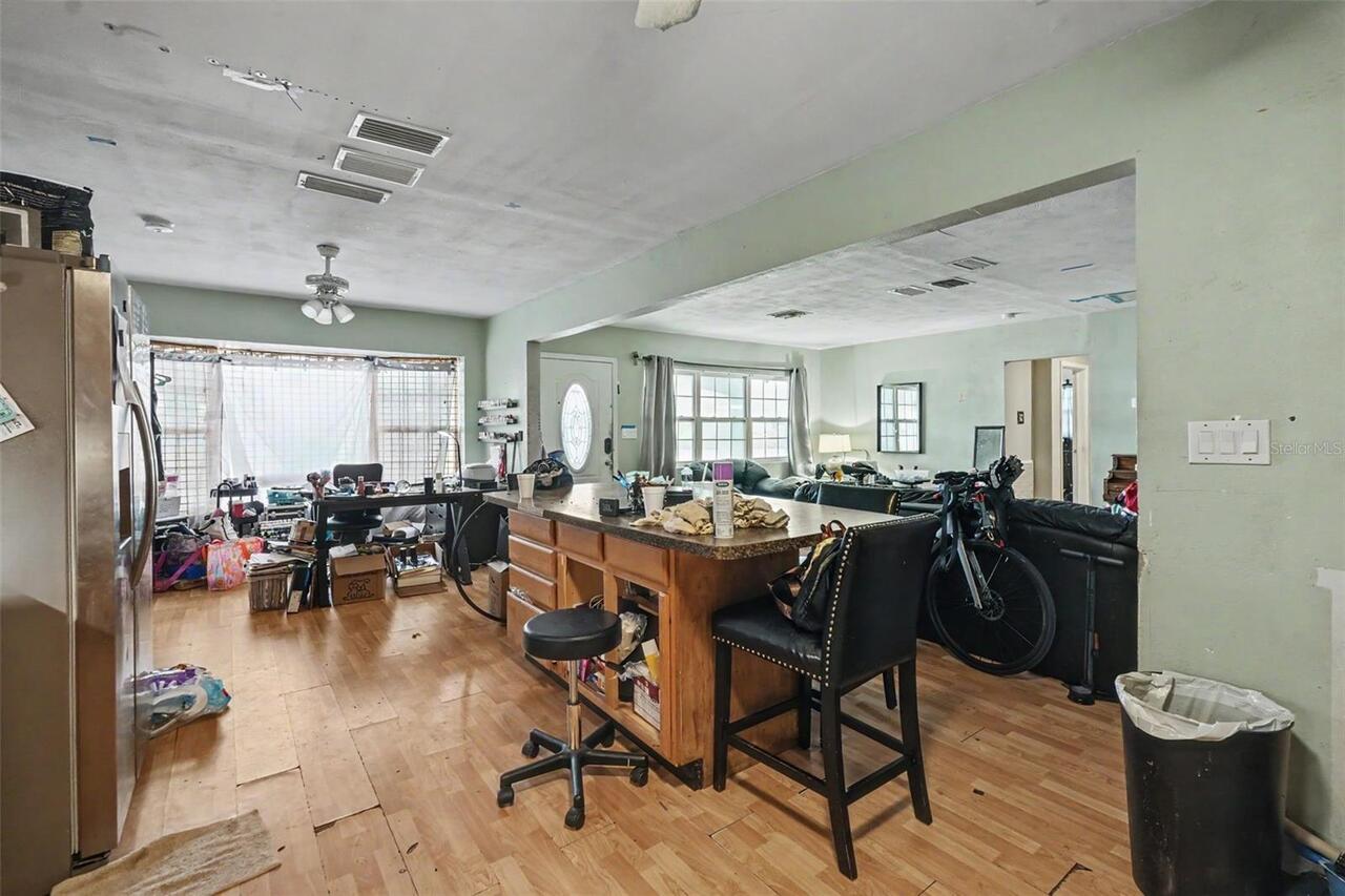 Listing Photo 14