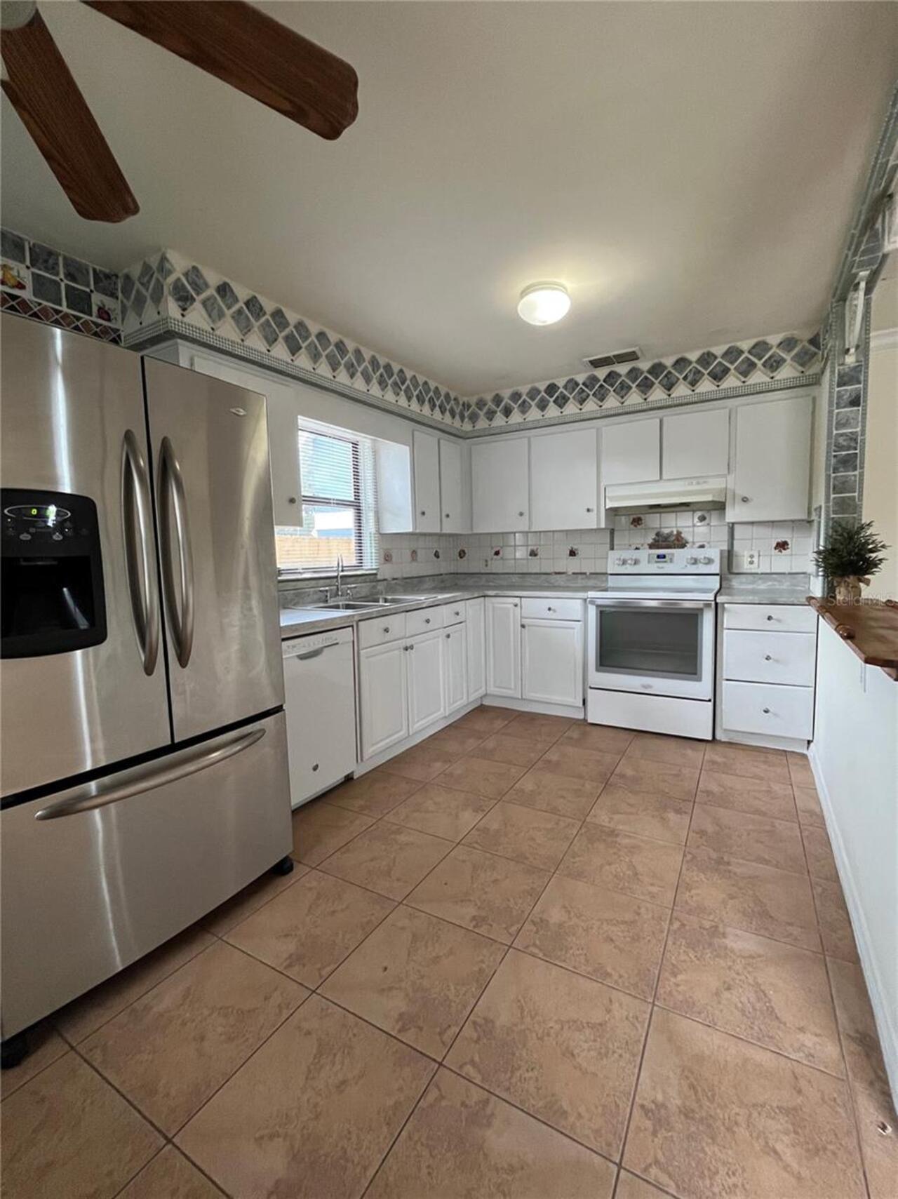 Listing Photo 7