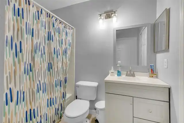 Listing Photo 11
