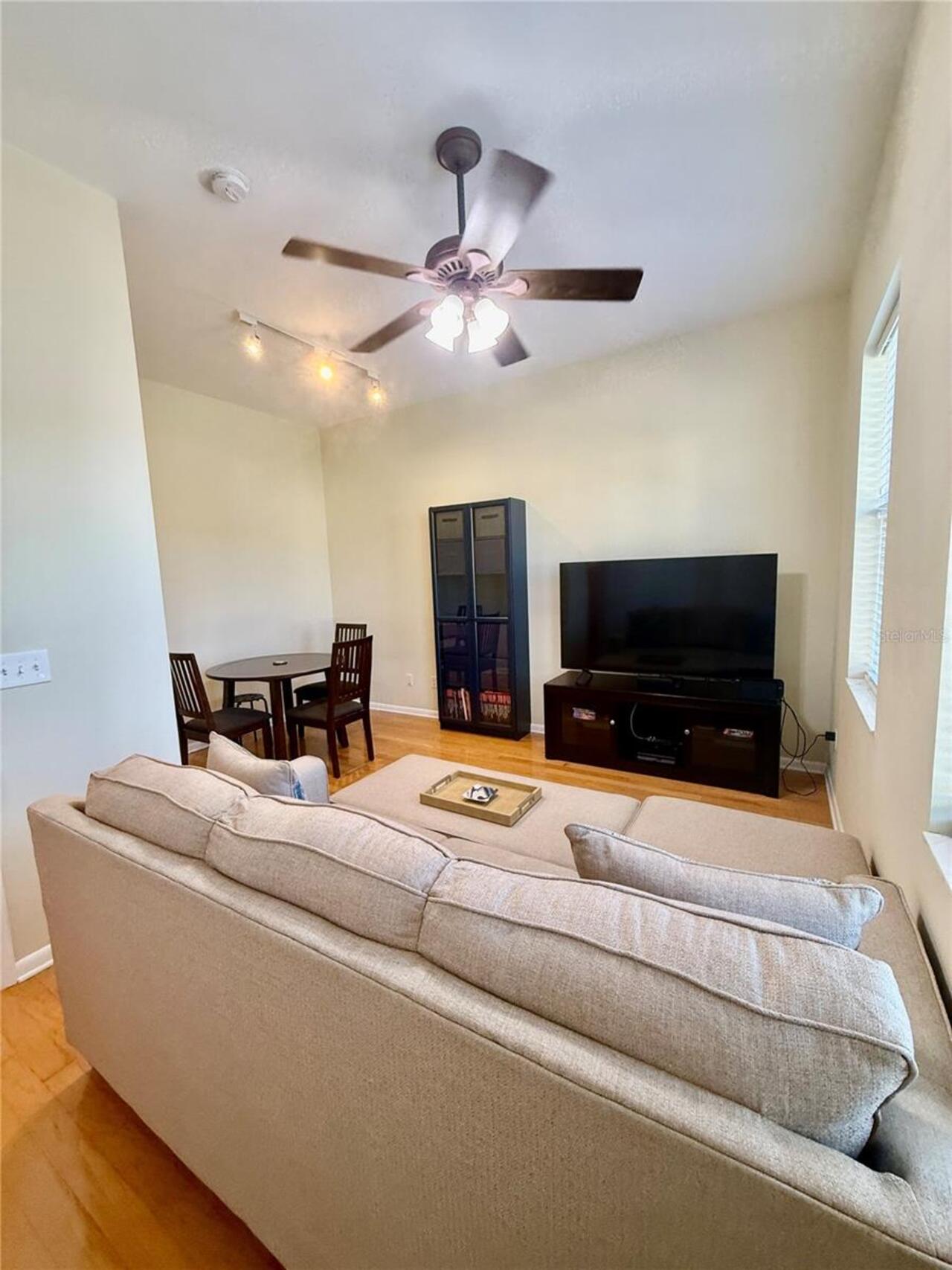 Listing Photo 8
