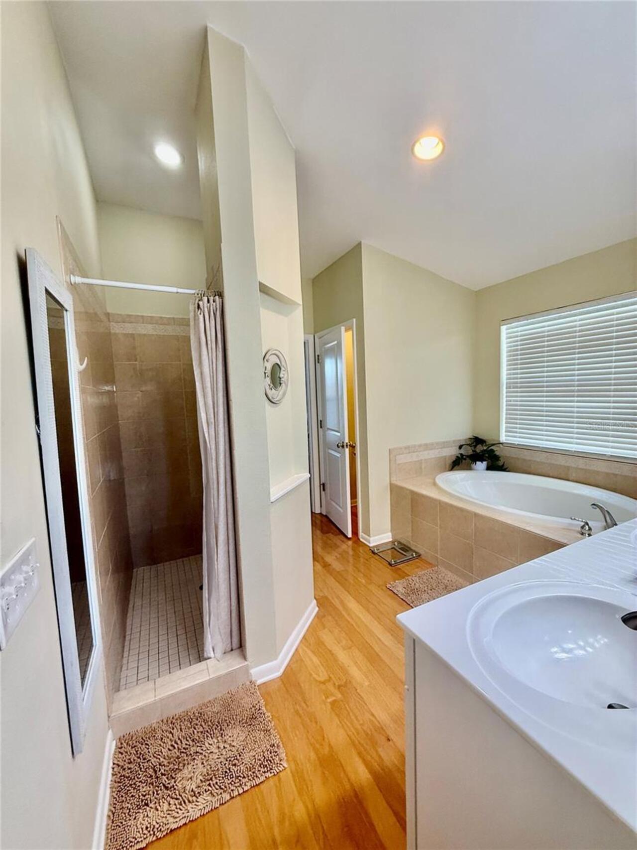 Listing Photo 33