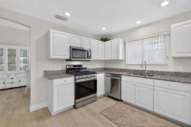 Listing Photo 7