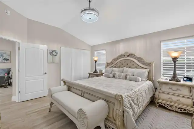 Listing Photo 18