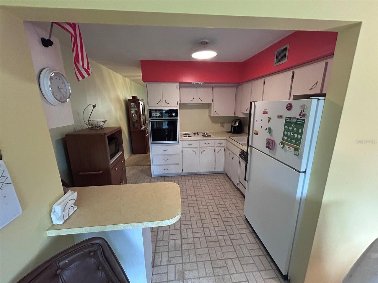 Listing Photo 10