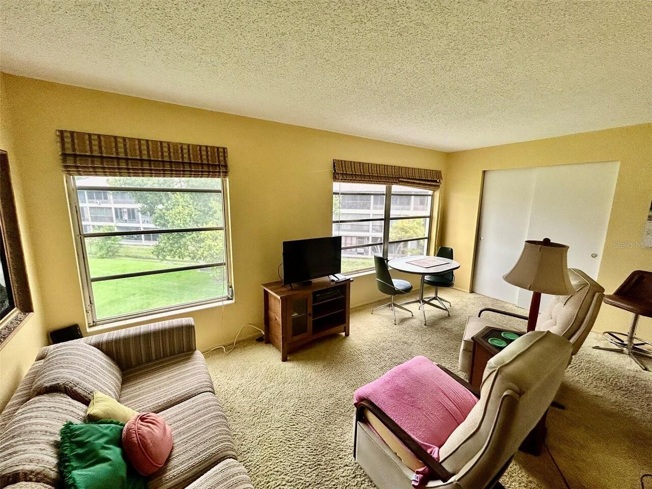 Listing Photo 14