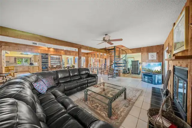Listing Photo 18