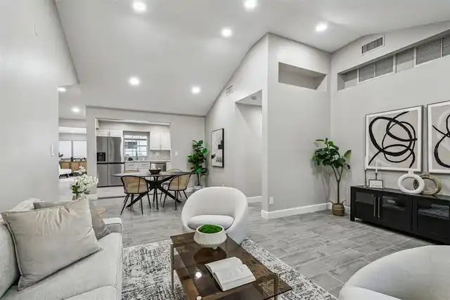 Listing Photo 12