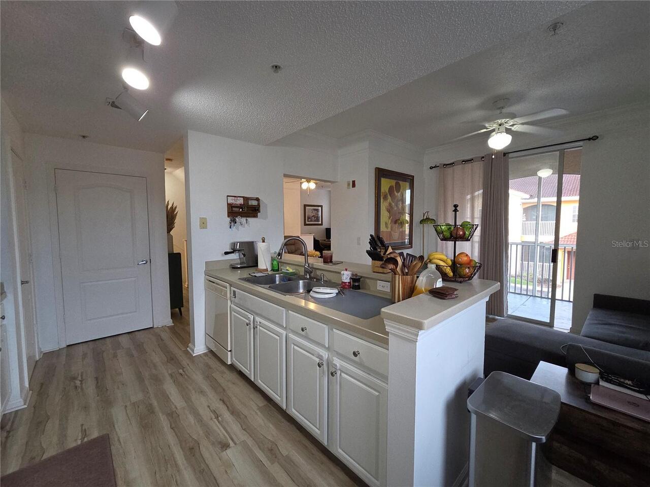 Listing Photo 11