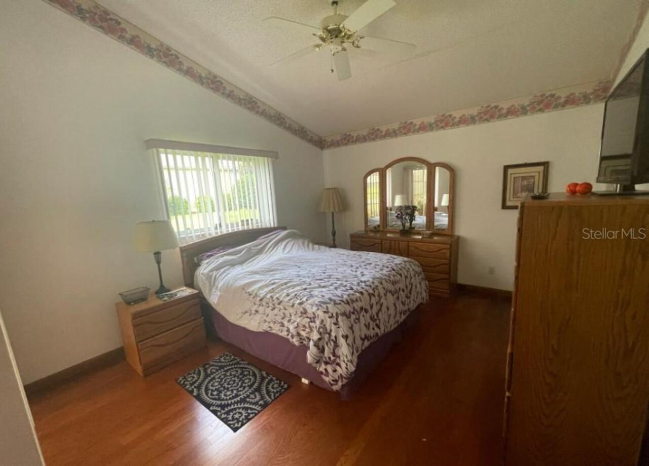 Listing Photo 11