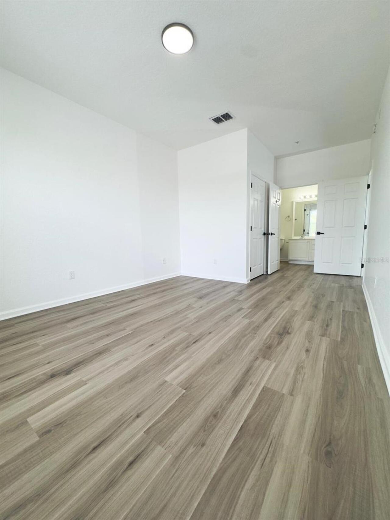 Listing Photo 33