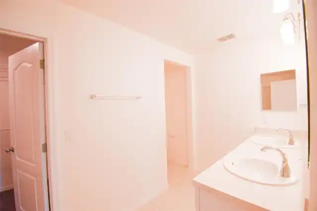 Listing Photo 26