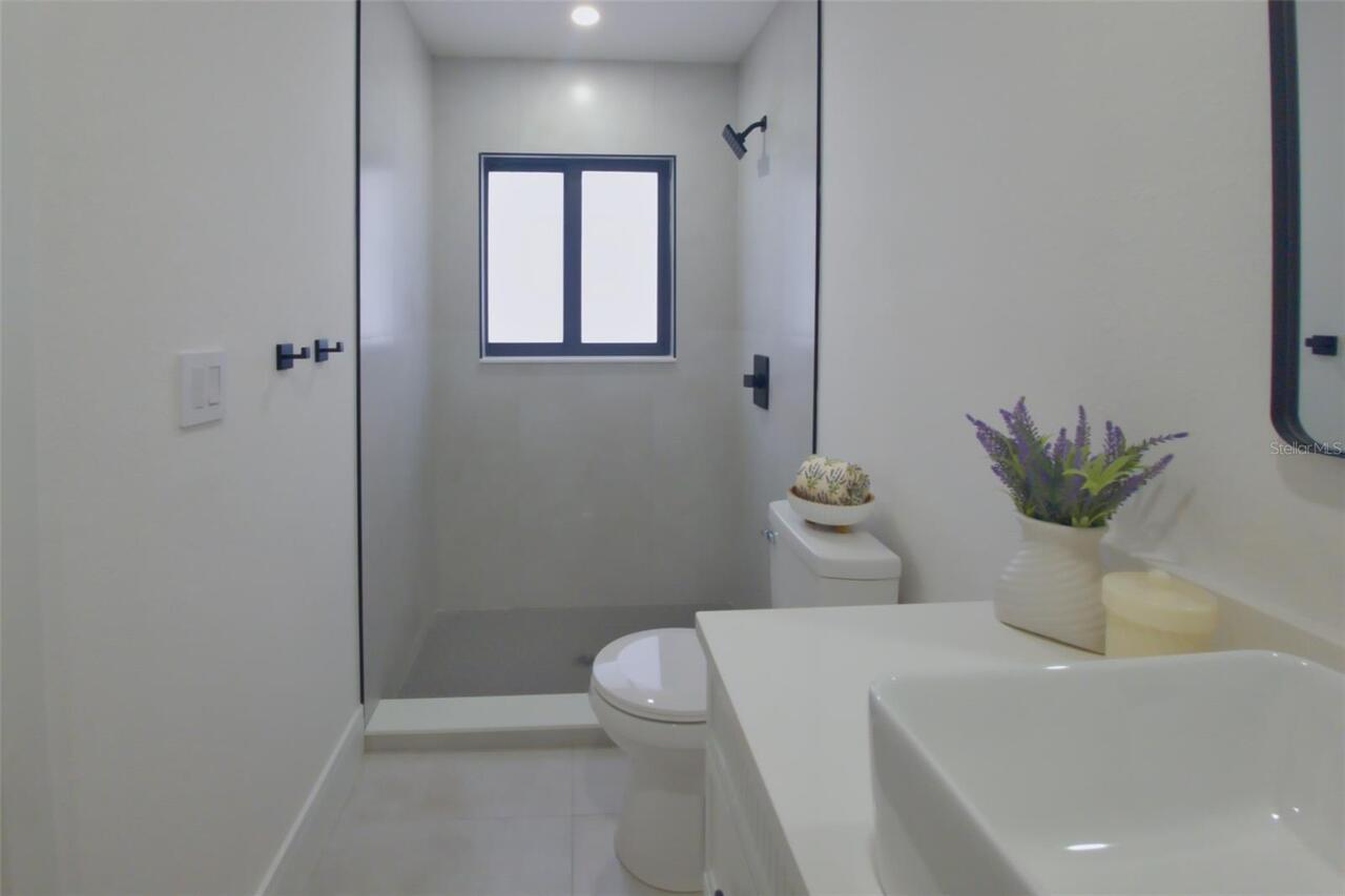 Listing Photo 34