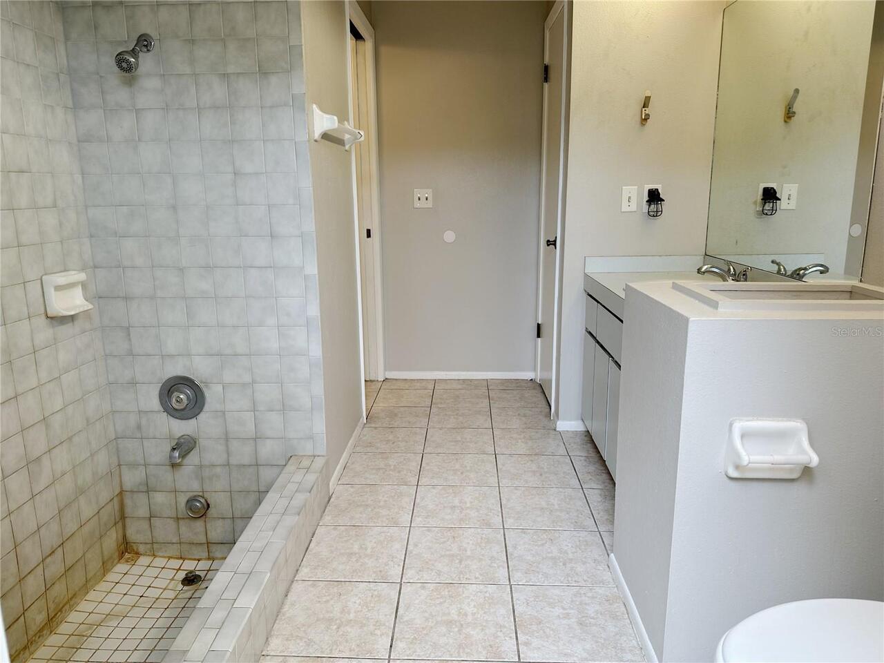 Listing Photo 24