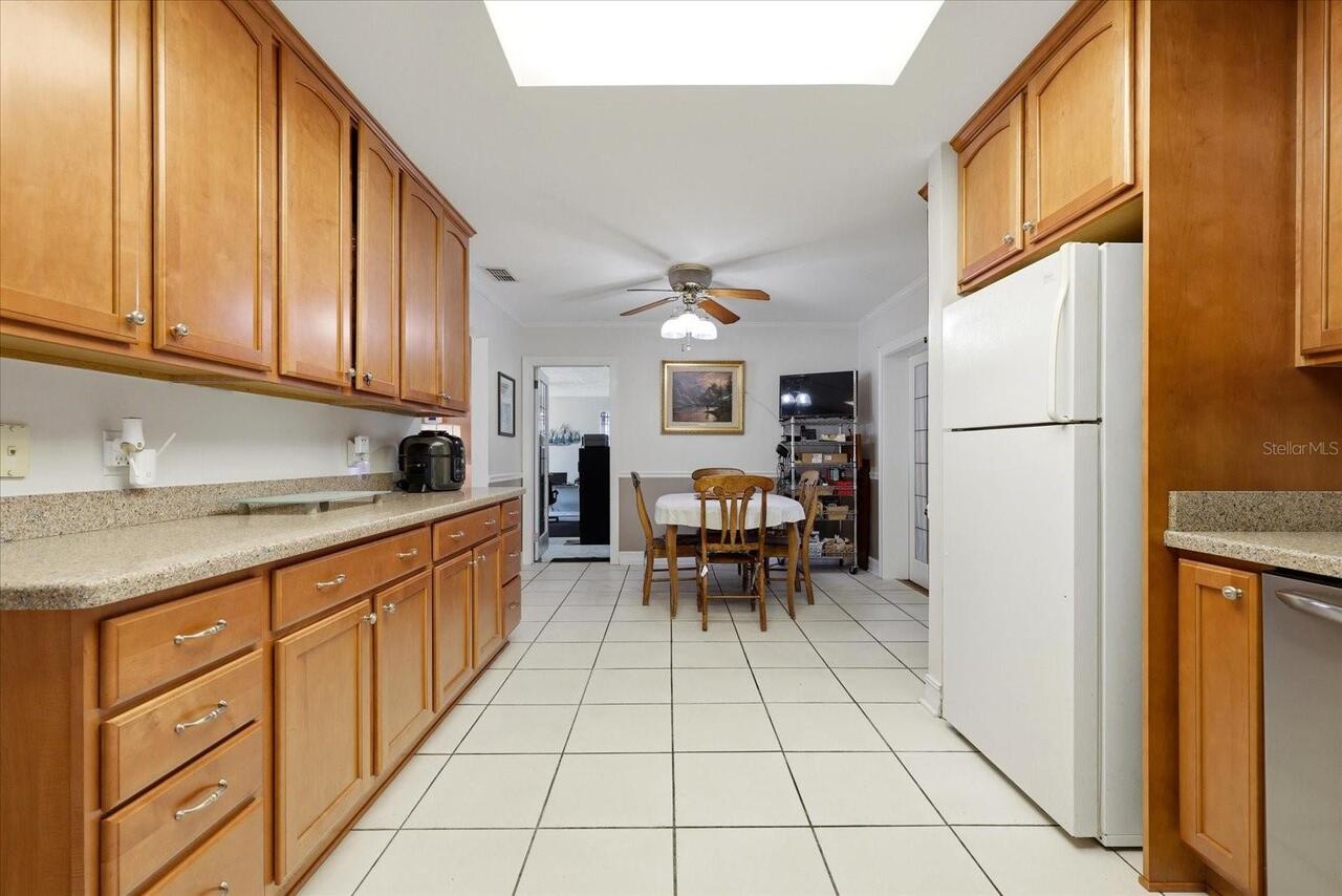 Listing Photo 10