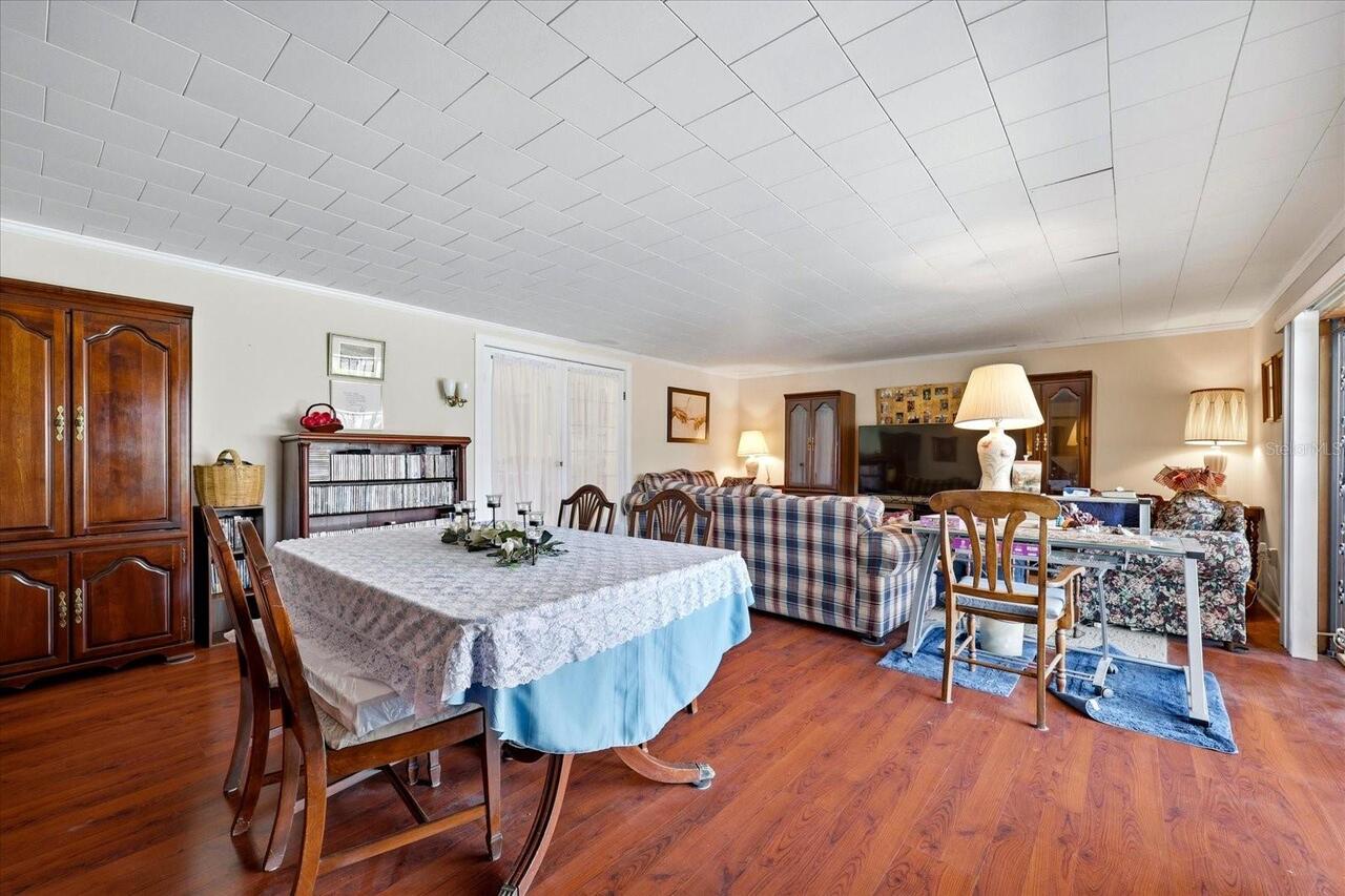 Listing Photo 15