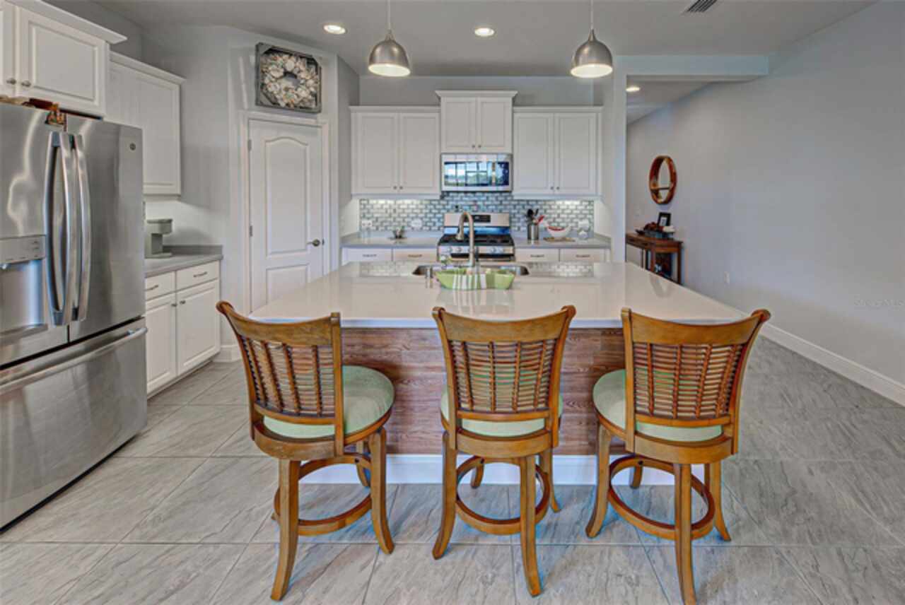 Listing Photo 10
