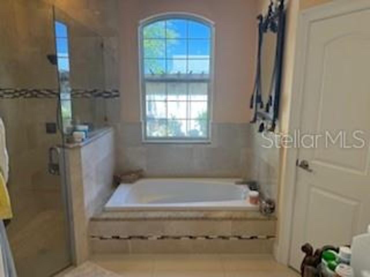 Listing Photo 11