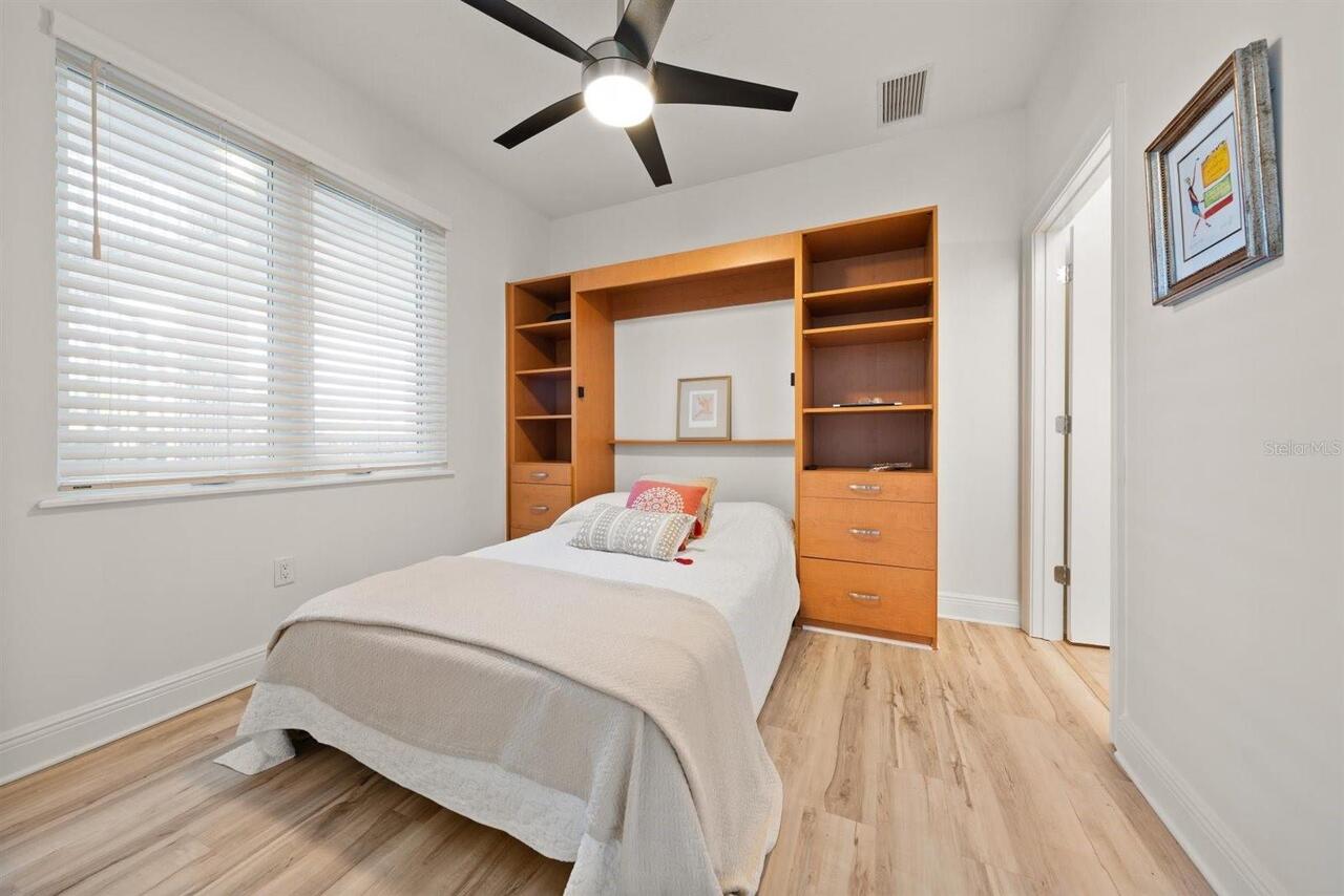 Listing Photo 16