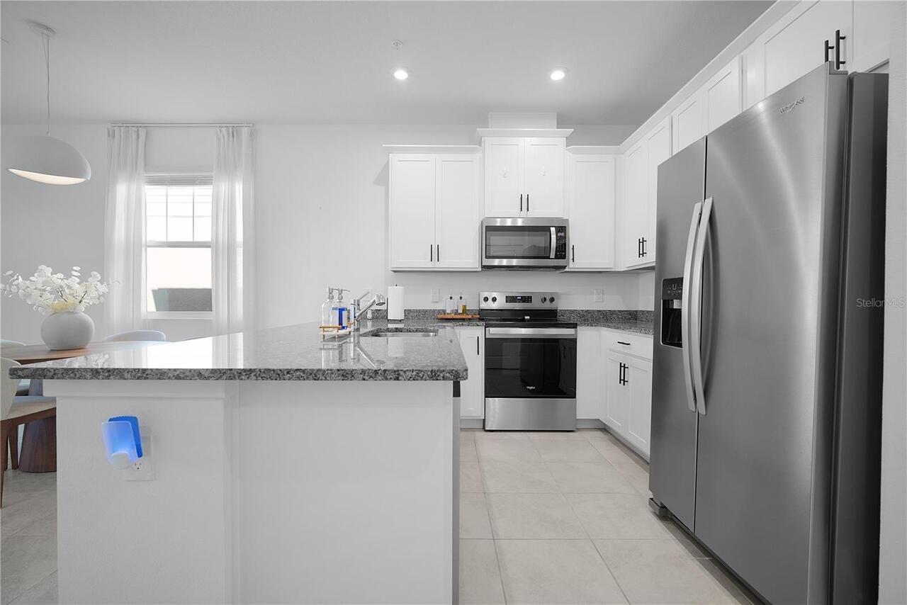 Listing Photo 8
